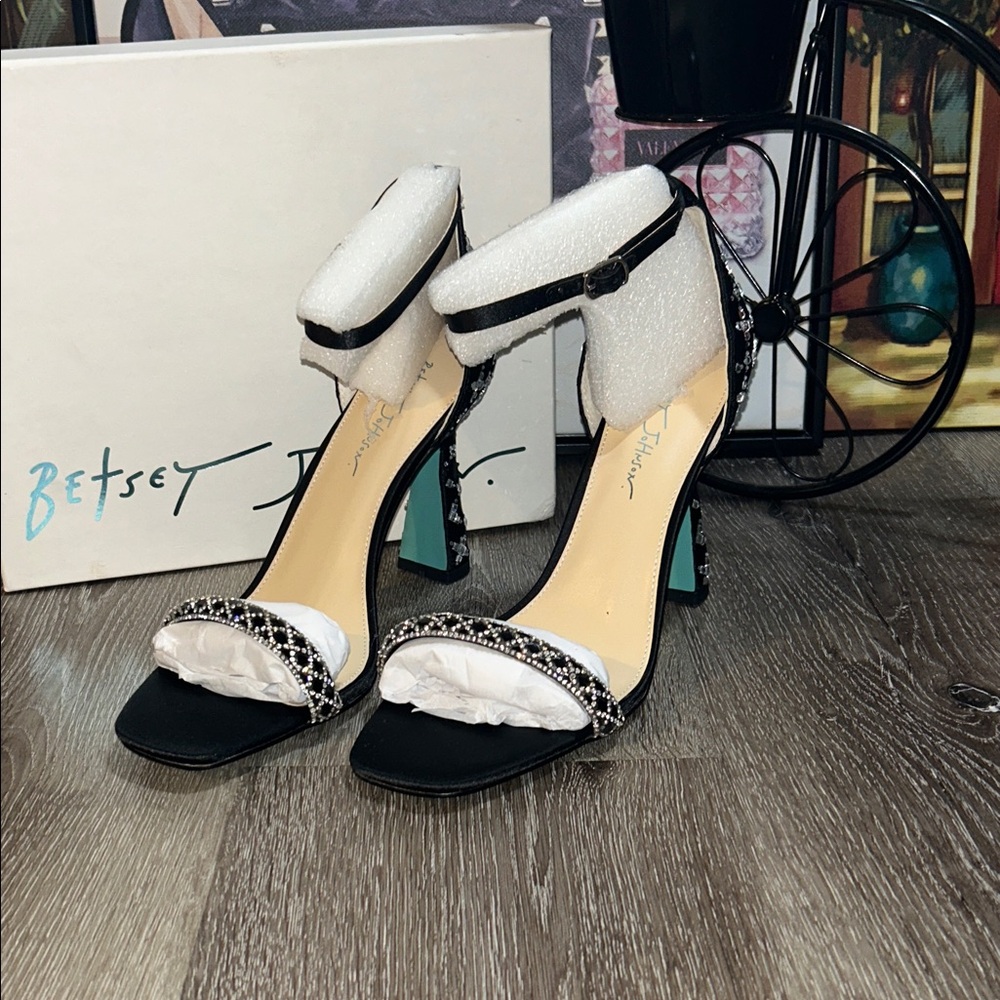 Betsey Johnson SB Dean Black Heels with Sparkling Rhinestones NIB
